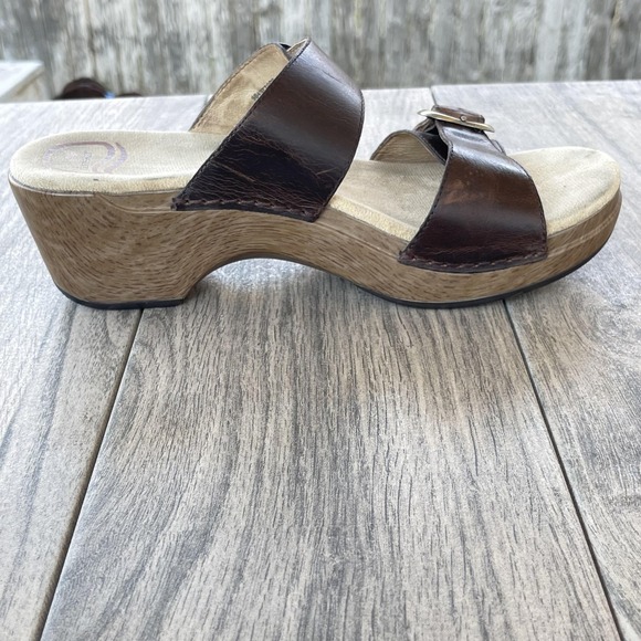 Dansko Sophie Sandals Women 8.5 39 Brown Leather Wedge Buckle Strap Slide Shoes - Picture 11 of 14